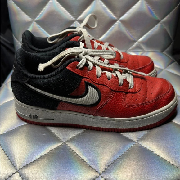 Nike Airforce 1 LV8 1 Mystic Red Black - Picture 4 of 9